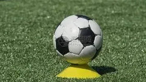 《狂欢升级！英政府助力世界杯，酒吧营业时间将延长至深夜一点，激情夜生活来袭！》