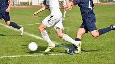 黄奕强调家中缺失父亲角色，网友点赞其勇敢自述